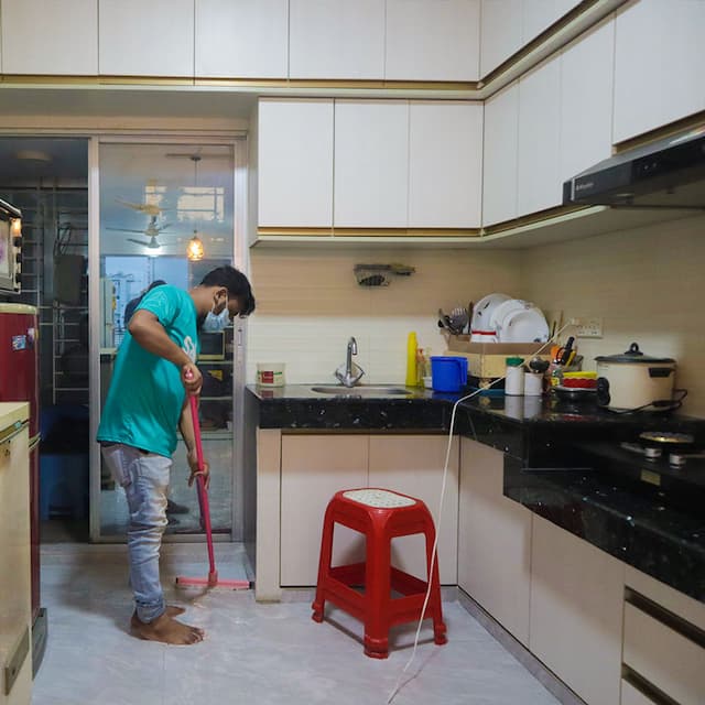 Kitchen with Hood (Mosaic)
